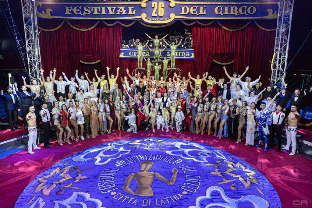 Foto di gruppo della 26^ edizione 2025 dell'International Circus Festival of Italy