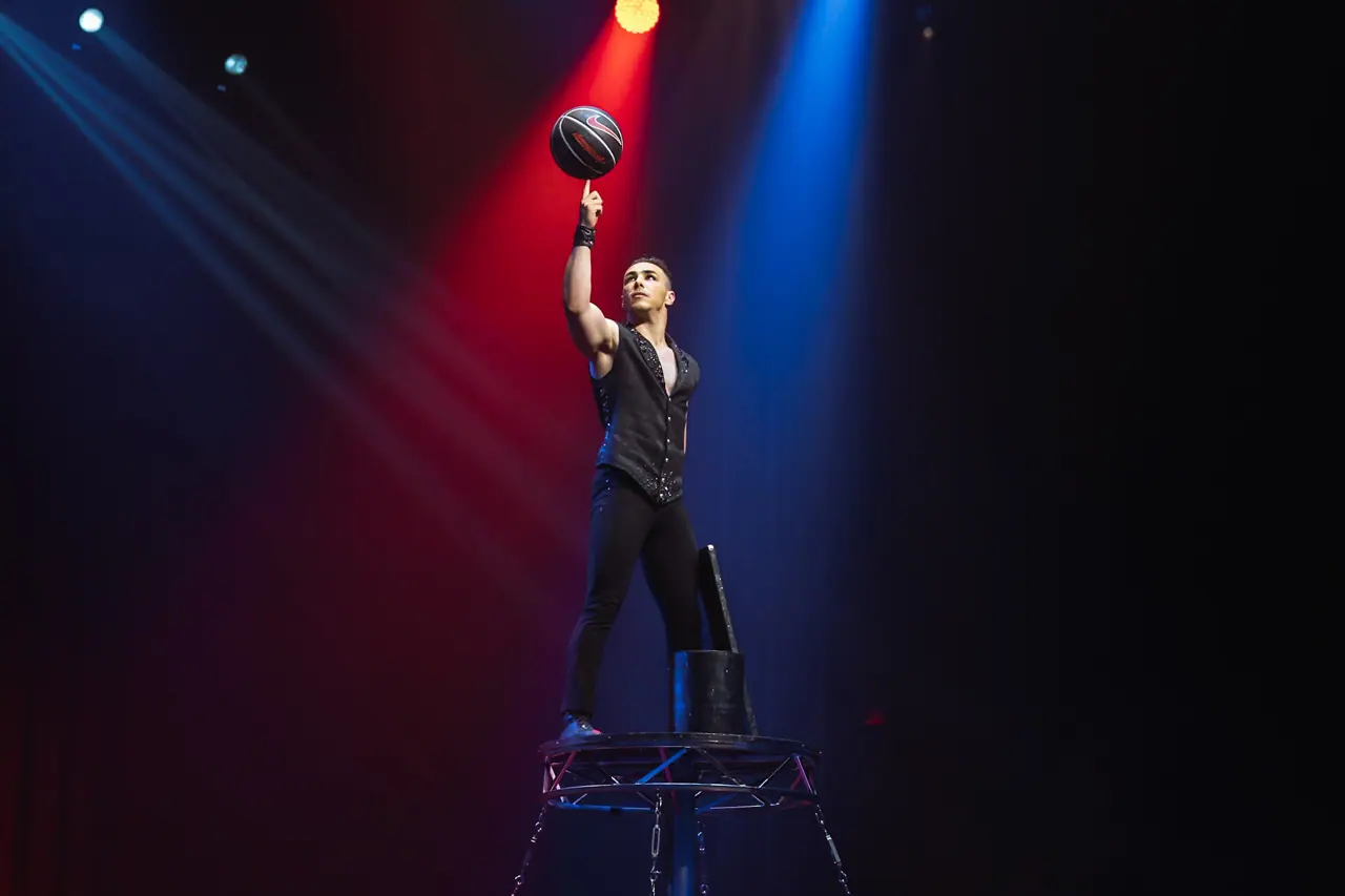 Si fa consistente il cast dell’International Circus Festival of Italy:  sale oggi a 20 il numero delle grandi attrazioni ammesse alla competizione.  “Latina d’Oro”, “Latina d’Argento”, “Latina di Bronzo” gli ambitissimi premi.
